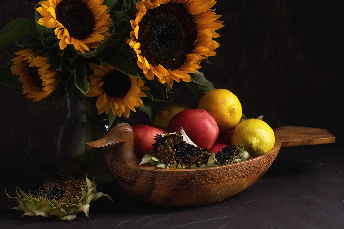 Lifestyle: iç mekânda doğal (pencere) ışıkla ürün kullanım sahnesi — Serdar Photography, İstanbul